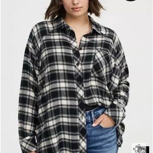 EUC 3X Torrid relaxed plaid button up shirt